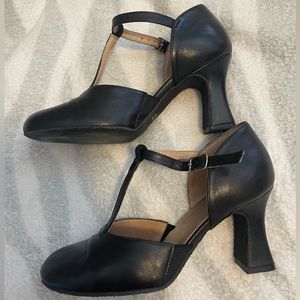 LaDuca Teresa Character Shoe